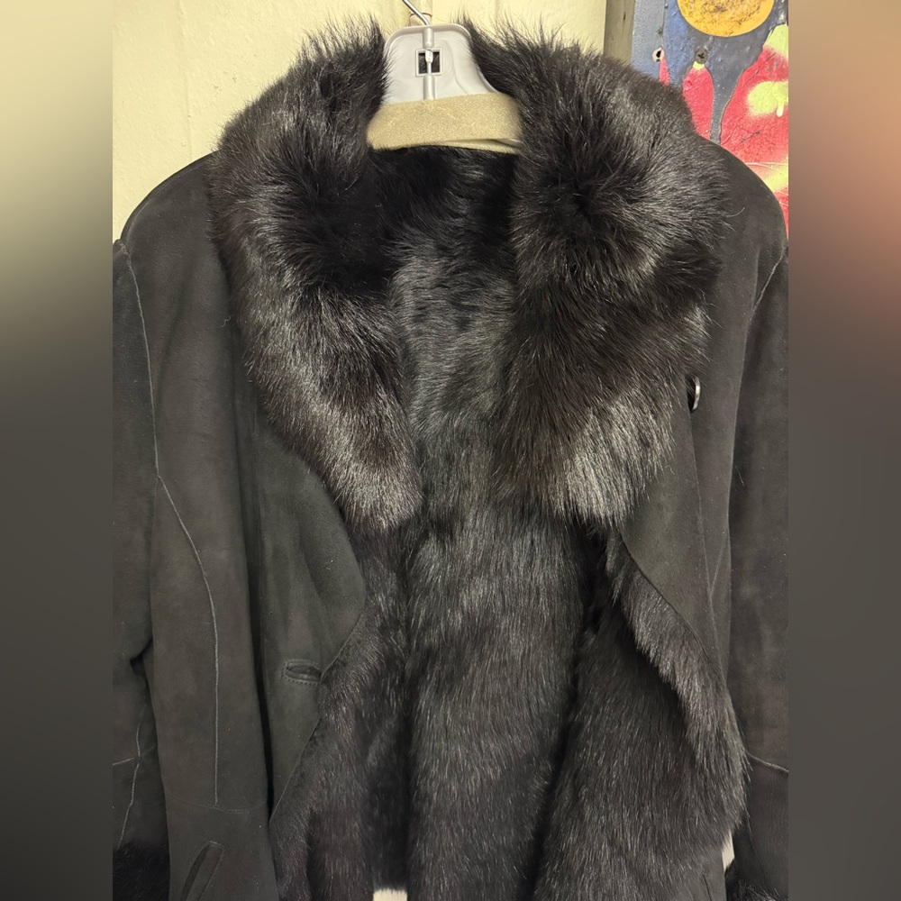 L. K. Bennett black shearling fox fur jacket cuffed sleeves pockets, gorgeous!! - Picture 6 of 12
